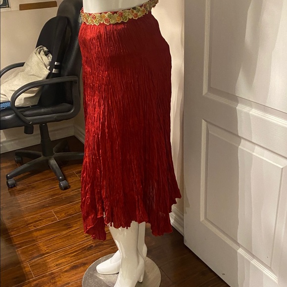 Elegant burgundy Pleated Skirt M - Picture 3 of 10